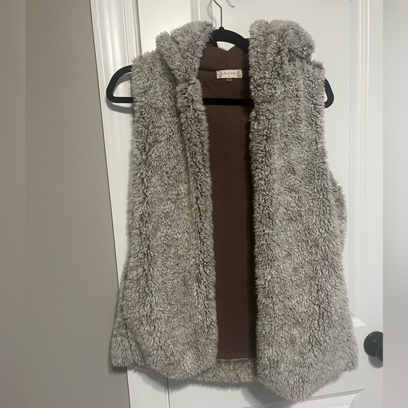 Altar'd State Jackets & Blazers - Super soft Sherpa vest like new condition